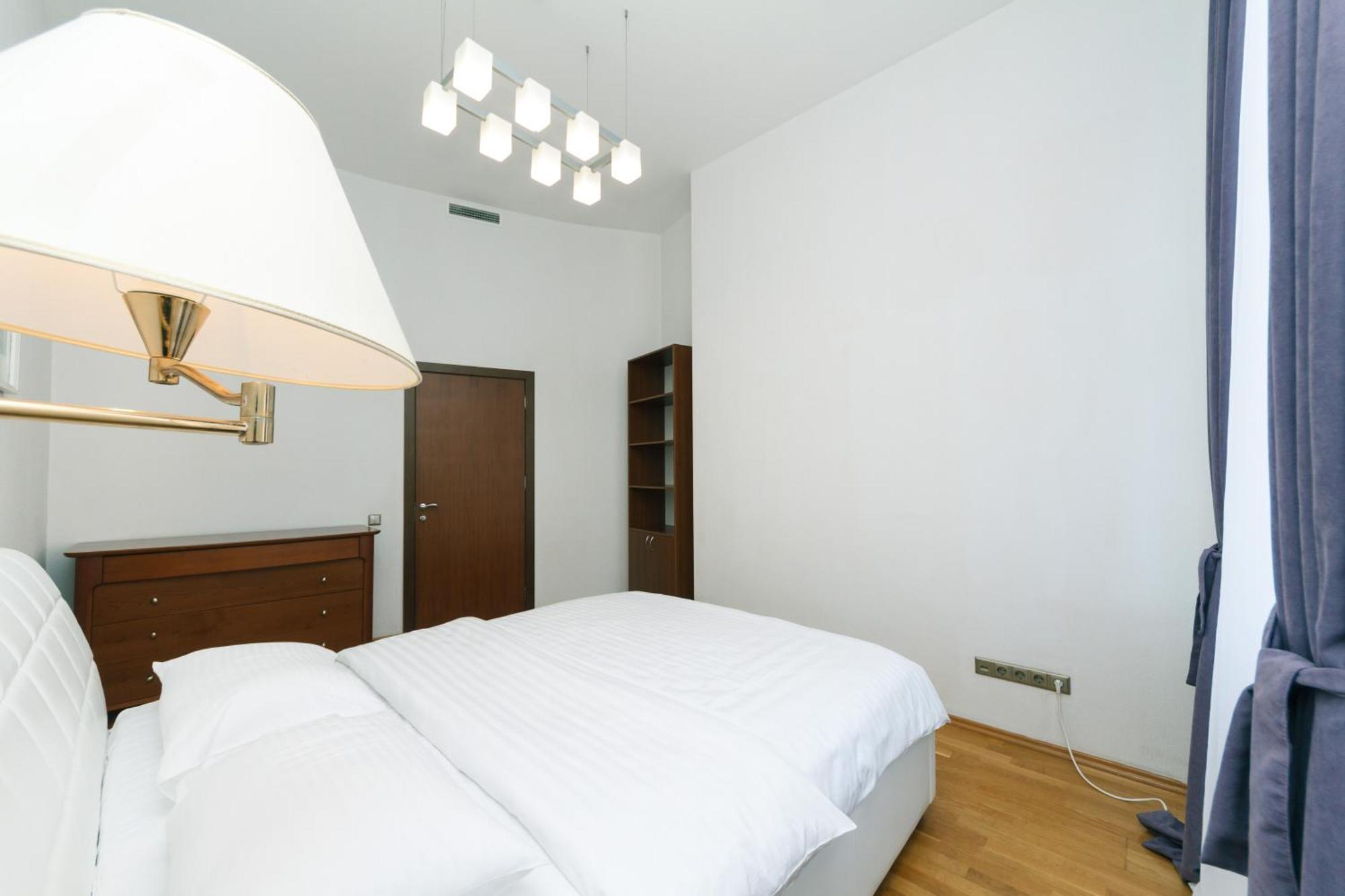 Lux Near Maidan, Khreschutyk 3Br Apartment Kiev Bagian luar foto